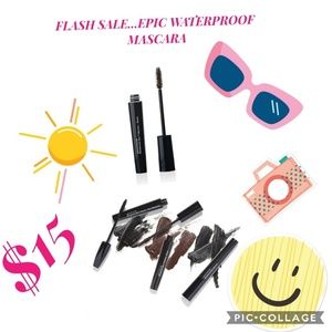 YOUNIQUE Moodstruck Epic Waterproof Black Mascara